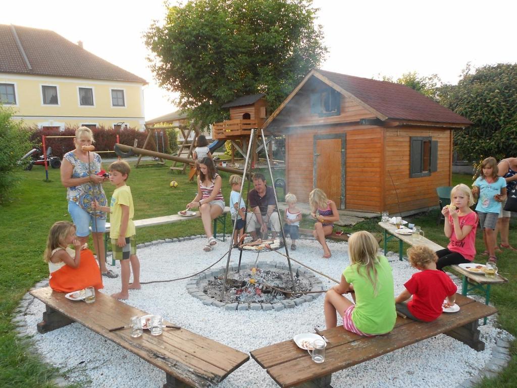 Familienbauernhof Strassbauer Villa Steinakirchen Am Forst Екстериор снимка